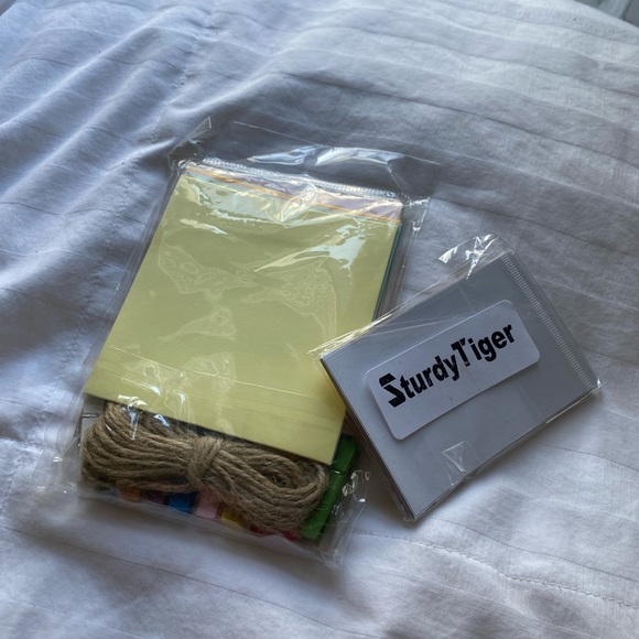 Sturdy Tiger Polaroid String & Clips Set with Polaroid Boarder Stickers - Picture 13 of 13